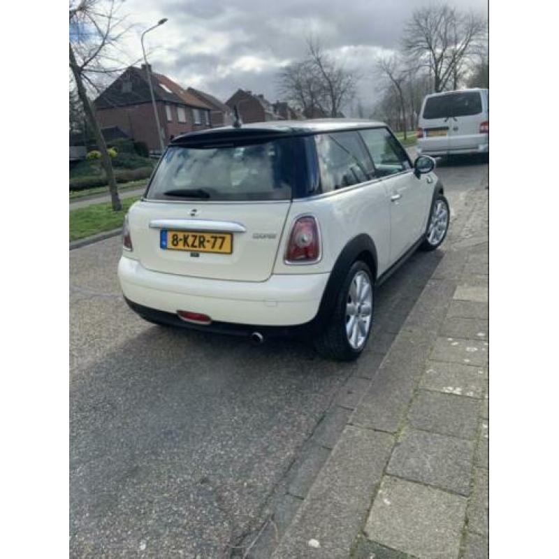 Mini cooper 2010 1.6 16v km 145205