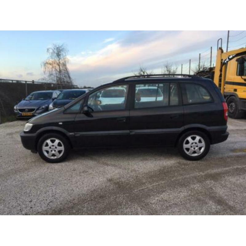 Opel Zafira 1.8 16V 2001 Zwart, APK 19-02-2021! Nette auto!