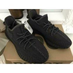 Yeezy Boost 350 V2 Black (NR) EU 39 1/3 (US 6 1/2 - UK 6)