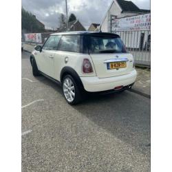 Mini cooper 2010 1.6 16v km 145205
