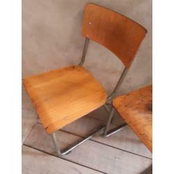 Industriële stoelen 2x, hout met stalen frame.