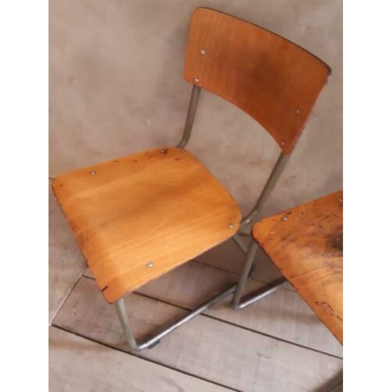 Industriële stoelen 2x, hout met stalen frame.