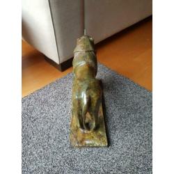 Bronzen beeld van leeuw