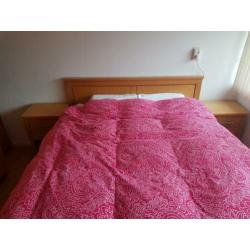 2 persoons bed 140x200 incl nachtkastjes