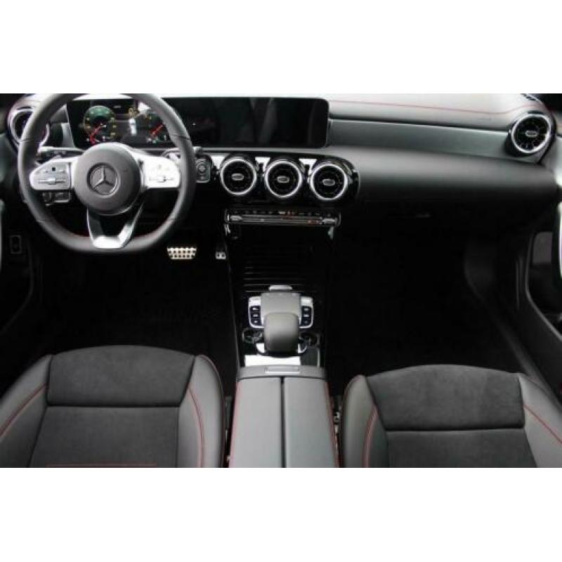 Mercedes CLA-Klasse CLA 200 Shooting Brake Advantage AMG