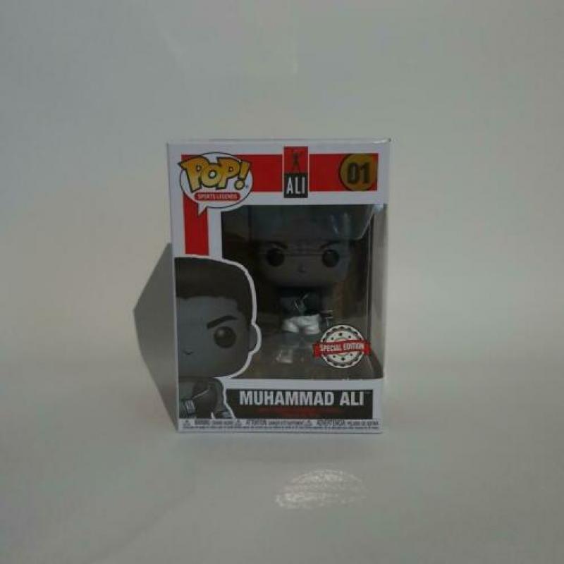 Funko pop! muhammad ali black and white special edition