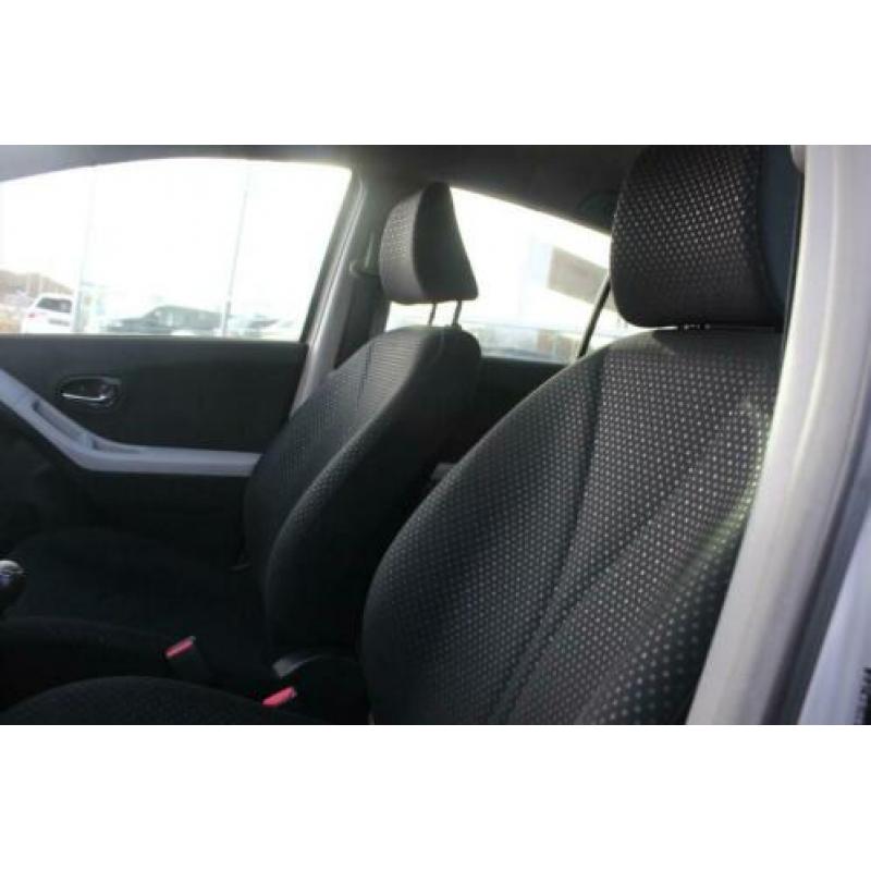 Toyota Yaris 1.3 16V VVT-I 5DR Aspiration / Trekhaak / Clima