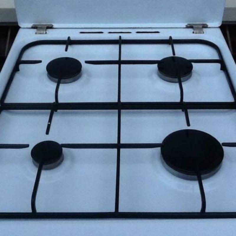 Goedwerkend gasfornuis met electrische oven merk indesit