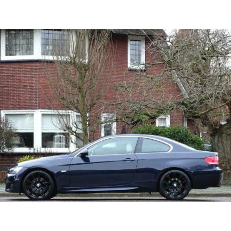 Bmw 3-serie Coupé 325i 210PK+ 6-cyl / M-PAKKET / High Execut