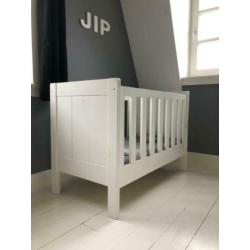 Stoere Timzowood Ledikant Joep wit met matras