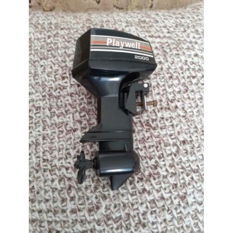 Playwell 2000 buitenboordmotor 13x7,5cm modelbouw