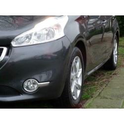 Peugeot 208 1.2 e-VTi Style AUTOMAAT met Navigatie
