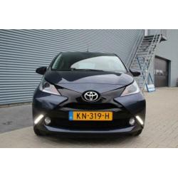 Toyota Aygo 1.0 VVT-i x-play 5-deurs AC/CAMERA (bj 2016)