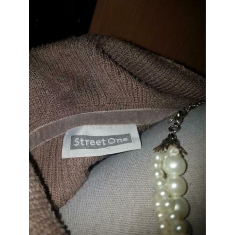 Keurig lang Vest van Street One ( maat L)