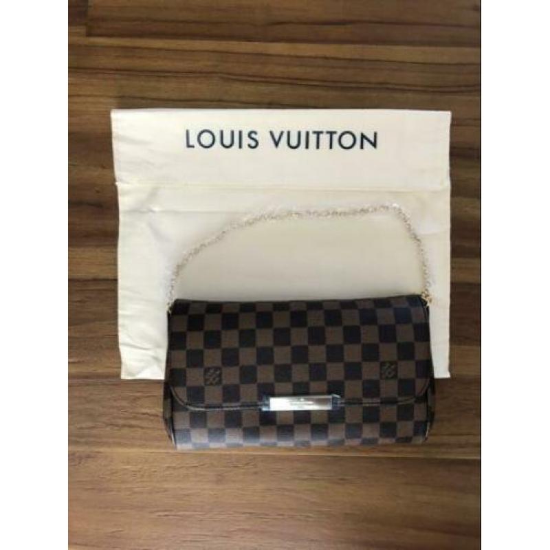 Louis Vuitton - Pochette Favorite