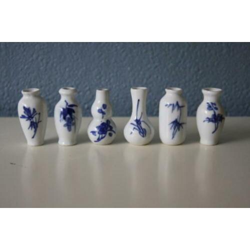 Chinese porseleinen miniatuur vaasjes (6x)