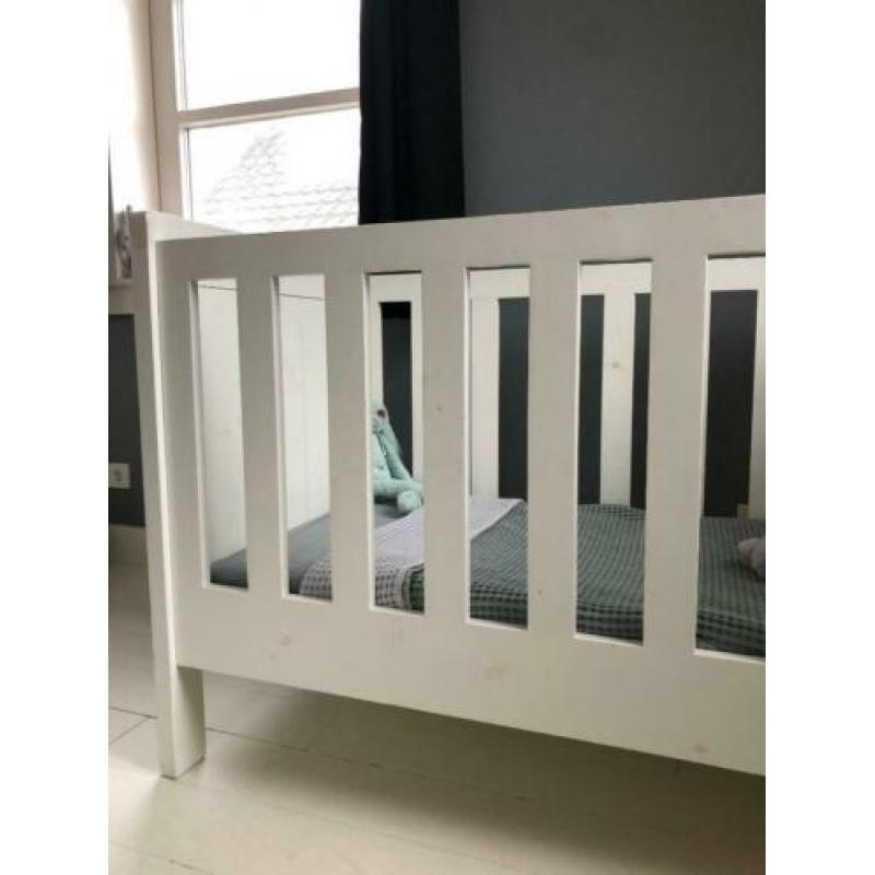 Stoere Timzowood Ledikant Joep wit met matras