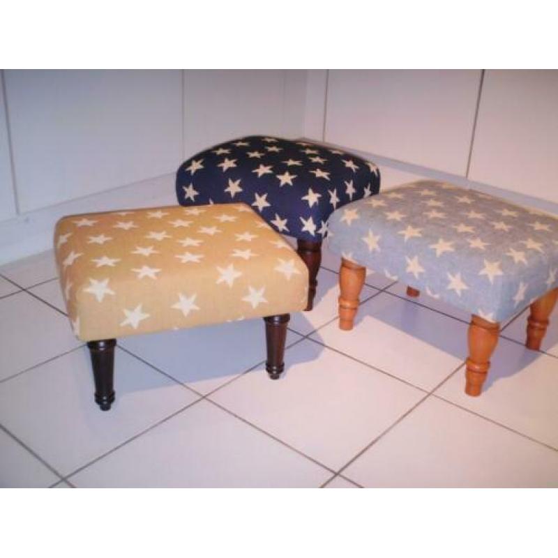 Footstool met - Hondjesstof rood - NIEUW !! BEKIJKEN !!