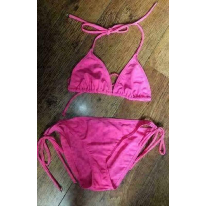 Cyclaam bikini mt 38 cup kleine B
