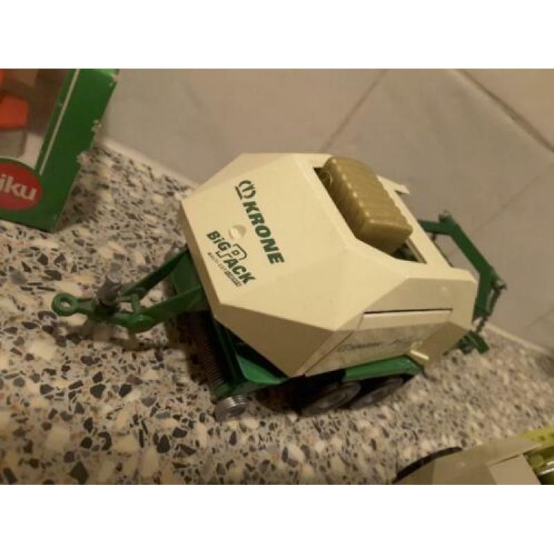 Siku 4 stuks machines 25 euro, nette staat