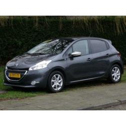 Peugeot 208 1.2 e-VTi Style AUTOMAAT met Navigatie
