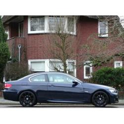 Bmw 3-serie Coupé 325i 210PK+ 6-cyl / M-PAKKET / High Execut