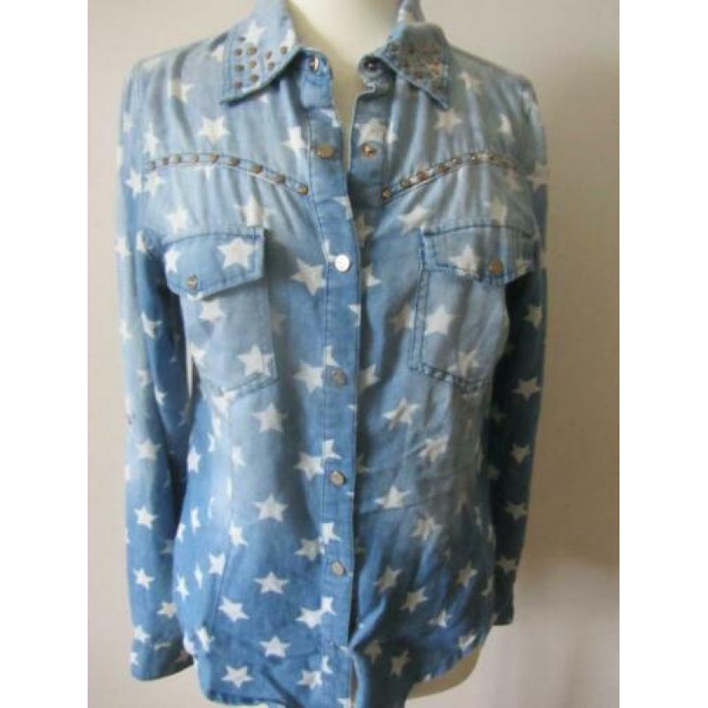 Blauwe blouse van Ambika en Invent maat 38