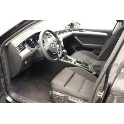 Volkswagen Passat Variant 1.6 TDI DSG Comfortline Business