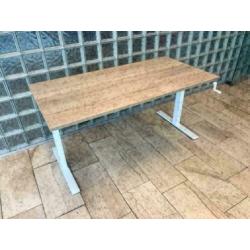 Nieuw , Zit/Sta , Slingerbureau, wit onderstel , 120 cm hoog