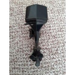 Playwell 2000 buitenboordmotor 13x7,5cm modelbouw