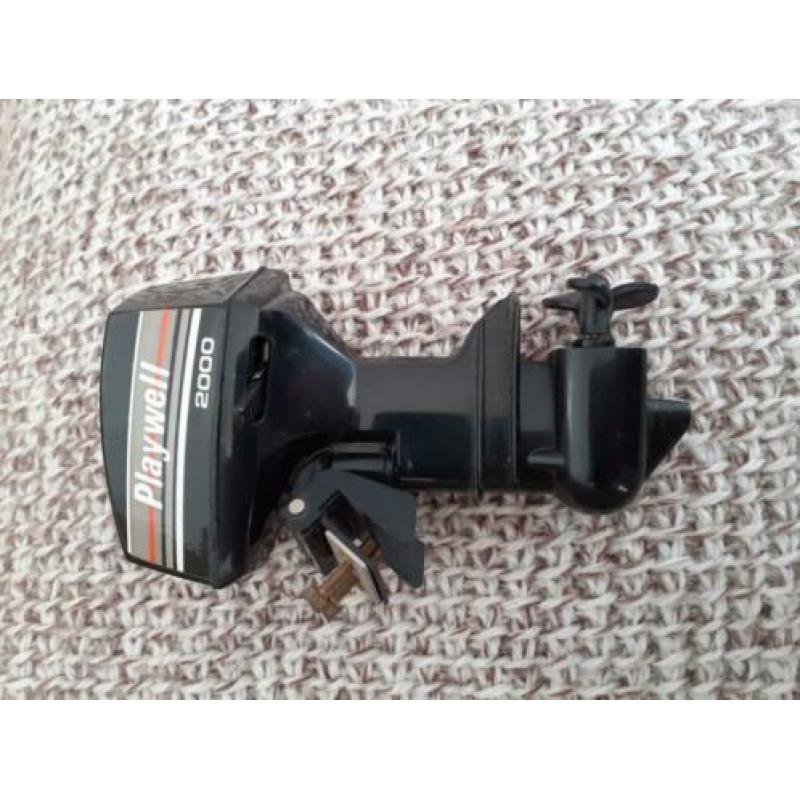 Playwell 2000 buitenboordmotor 13x7,5cm modelbouw