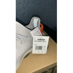 Yeezy boost 350 V2 Tail light
