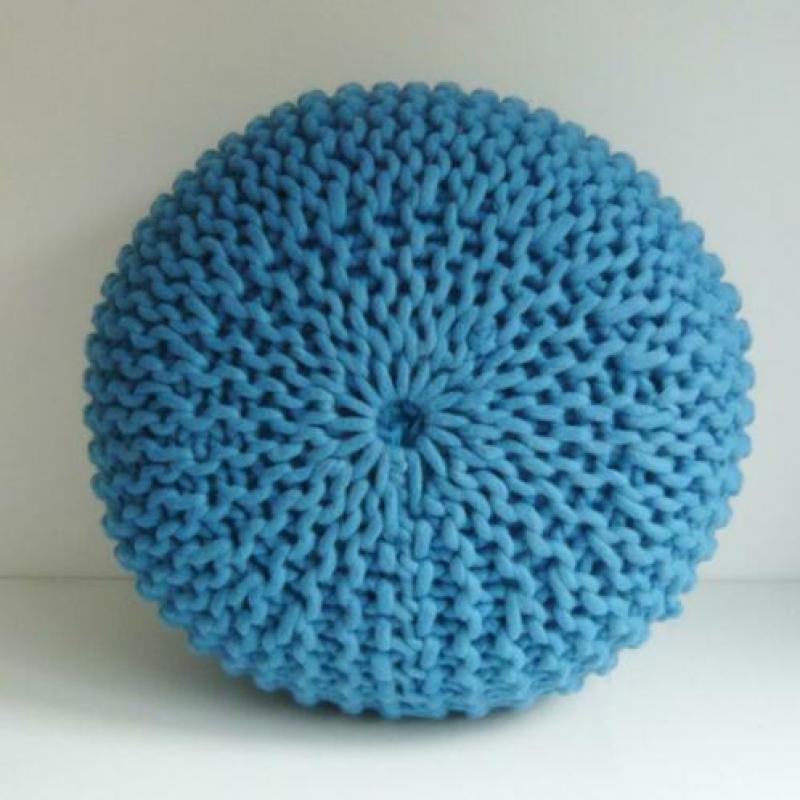 Gehaakte blauwe poef dikke 100% WOL div. kleuren/maten >SALE