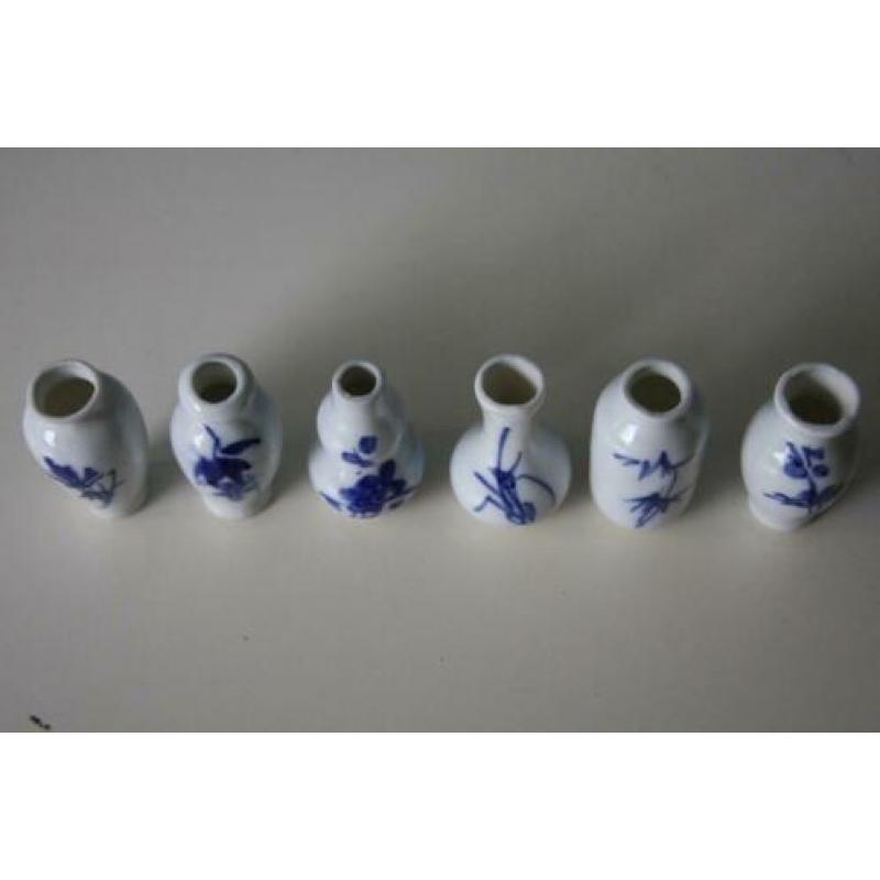 Chinese porseleinen miniatuur vaasjes (6x)