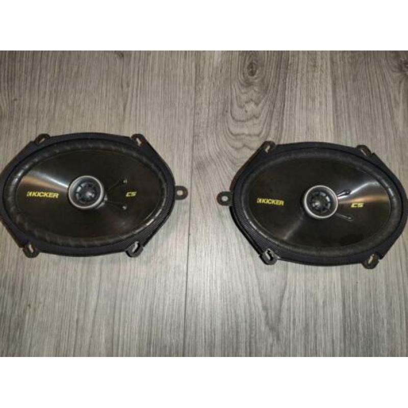 Superdikke complete audio installatie van Kicker