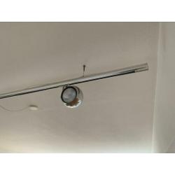 Design spots, doorsnede ongeveer 30 cm per lamp, 3 m. Lang