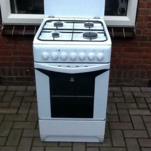 Goedwerkend gasfornuis met electrische oven merk indesit