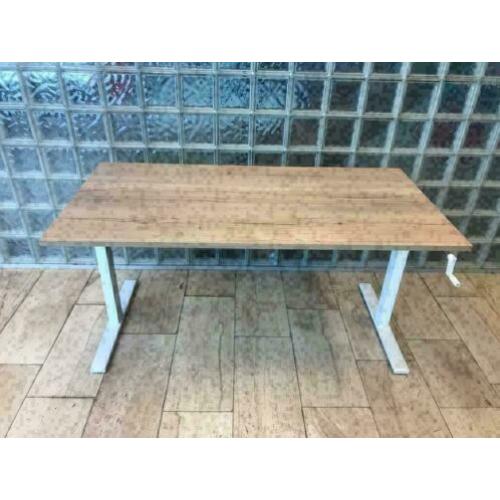 Nieuw , Zit/Sta , Slingerbureau, wit onderstel , 120 cm hoog