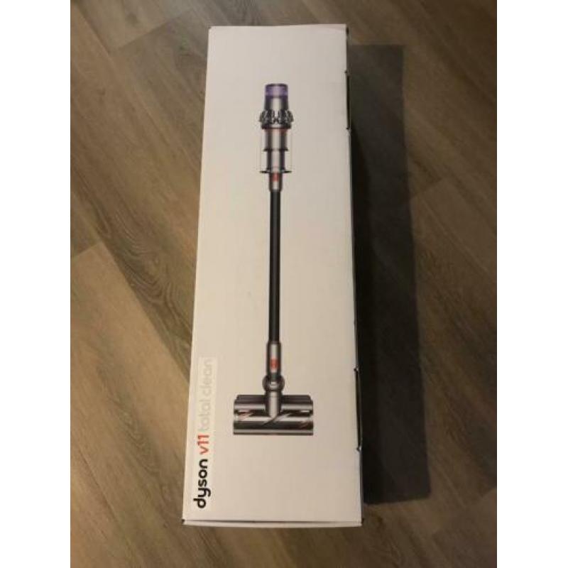 LIMITED EDITION Dyson v11 Total clean