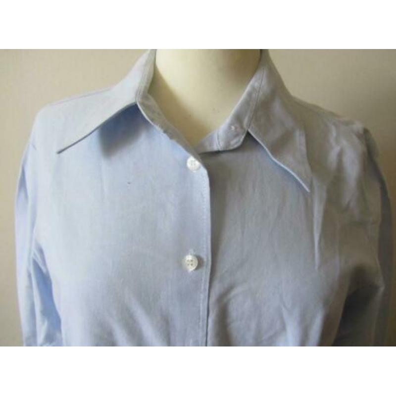 Blauwe blouse van Ambika en Invent maat 38