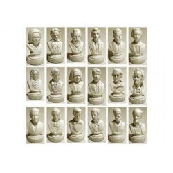 Oude beeldjes muzikanten voor op de piano bach beethoven enz