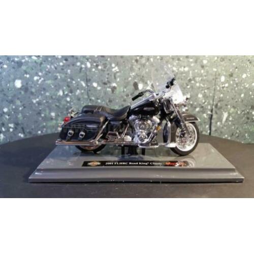 Harley Davidson Road king Classic 2001 1:18 Maisto