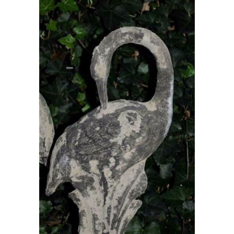 Prachtige set stenen kraanvogels voor in de tuin-vijver