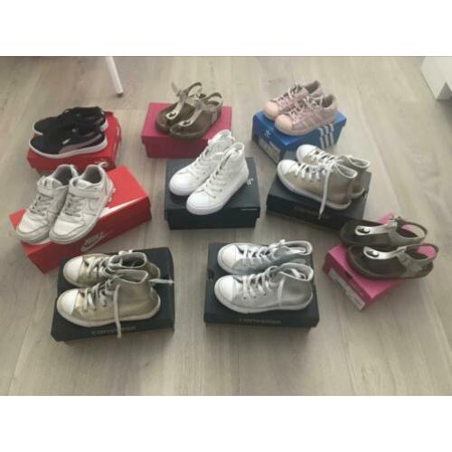 Heel veel kinderschoenen nieuw zgan en gebruikt