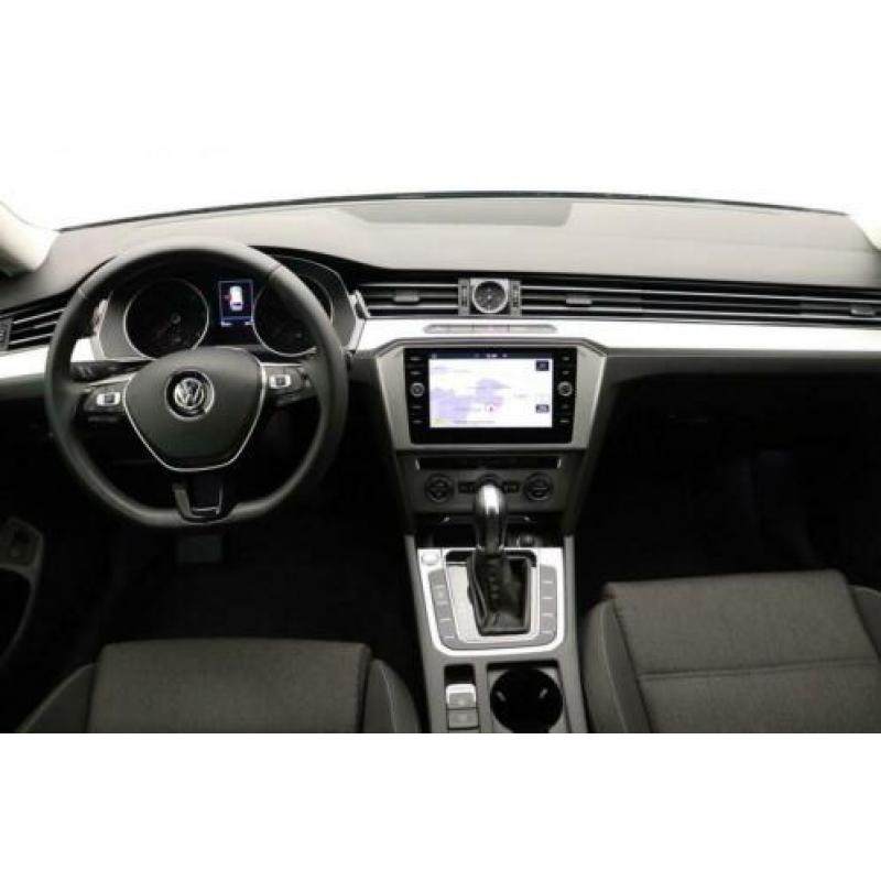 Volkswagen Passat Variant 1.6 TDI DSG Comfortline Business