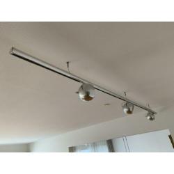 Design spots, doorsnede ongeveer 30 cm per lamp, 3 m. Lang