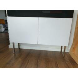 Tv kast. Tv meubel. Wit met zwart. Stevige kwaliteit.