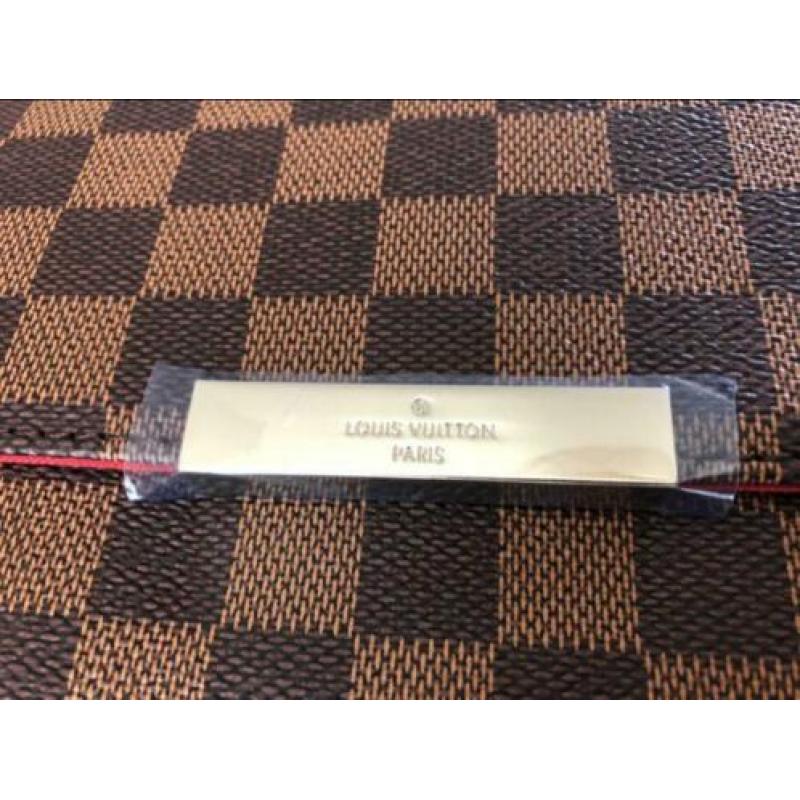 Louis Vuitton - Pochette Favorite