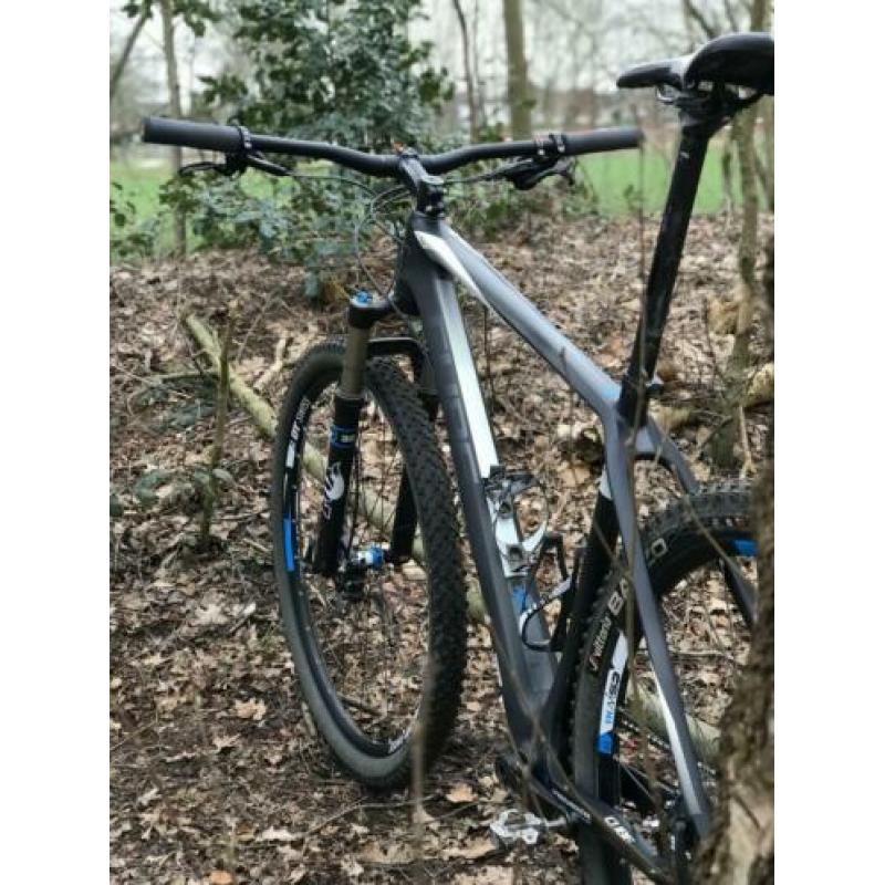 Cube Reaction Pro 29er FULL CARBON Mountainbike