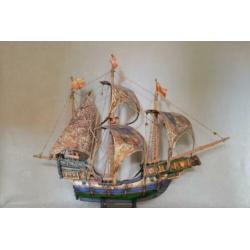 Groot houten schip decoratie